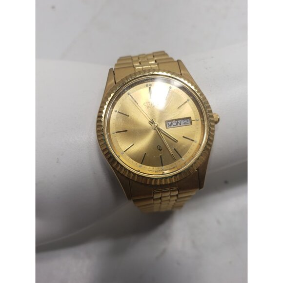 Vtg Citizen CQ Presidential Watch Men 35mm Gold Tone Day Date Pre Owned - Picture 1 of 6